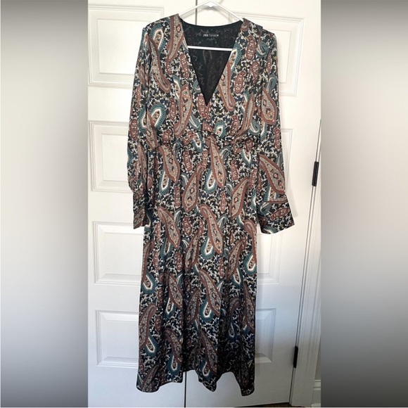 zara paisley midi dress ZARA WOMAN's PAISLEY PRINTED MIDI DRESS SATIN SS22 NWT 9213/692